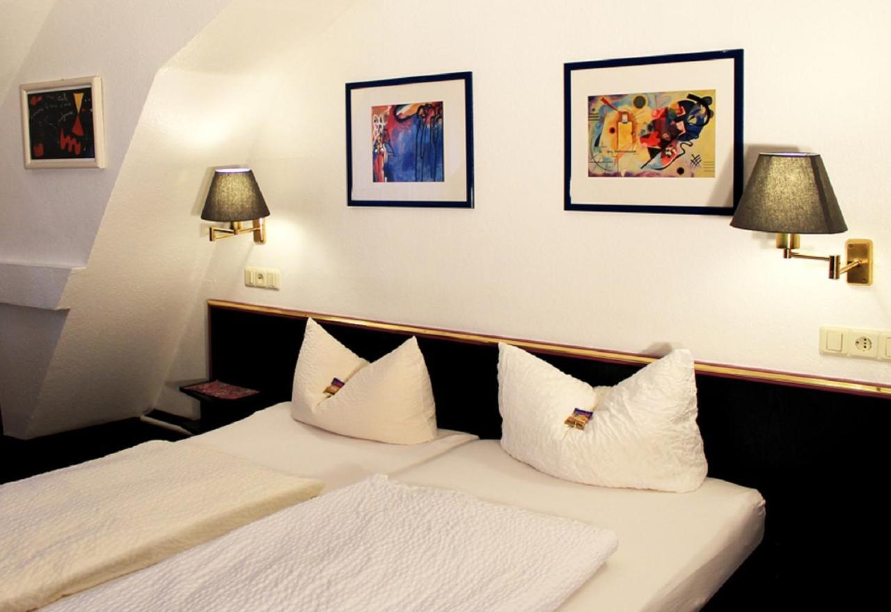 Hotel-Landgasthof Gruener Baum - Dittigheim Tauberbischofsheim Extérieur photo