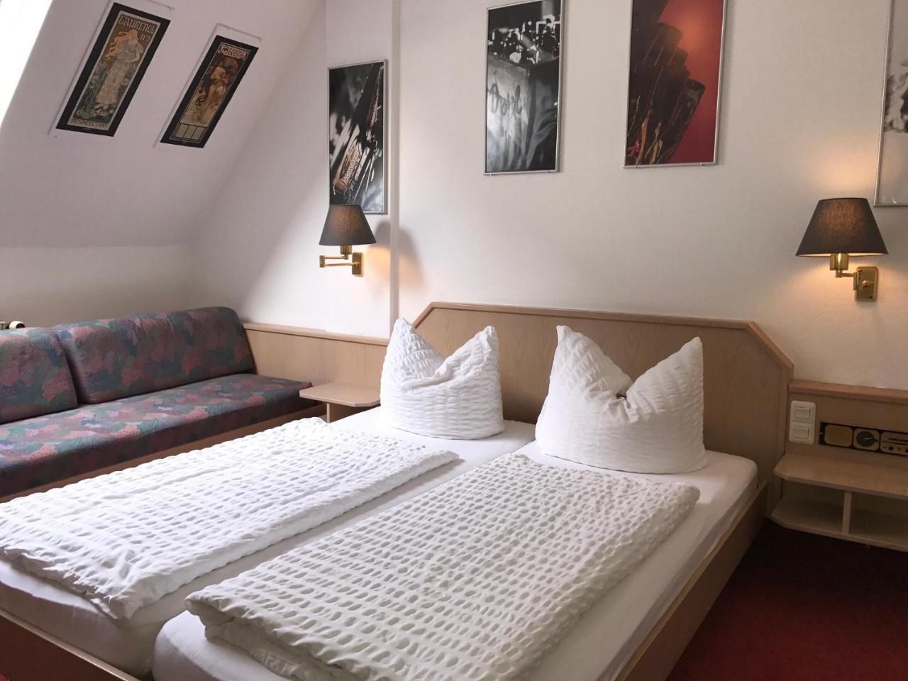 Hotel-Landgasthof Gruener Baum - Dittigheim Tauberbischofsheim Extérieur photo