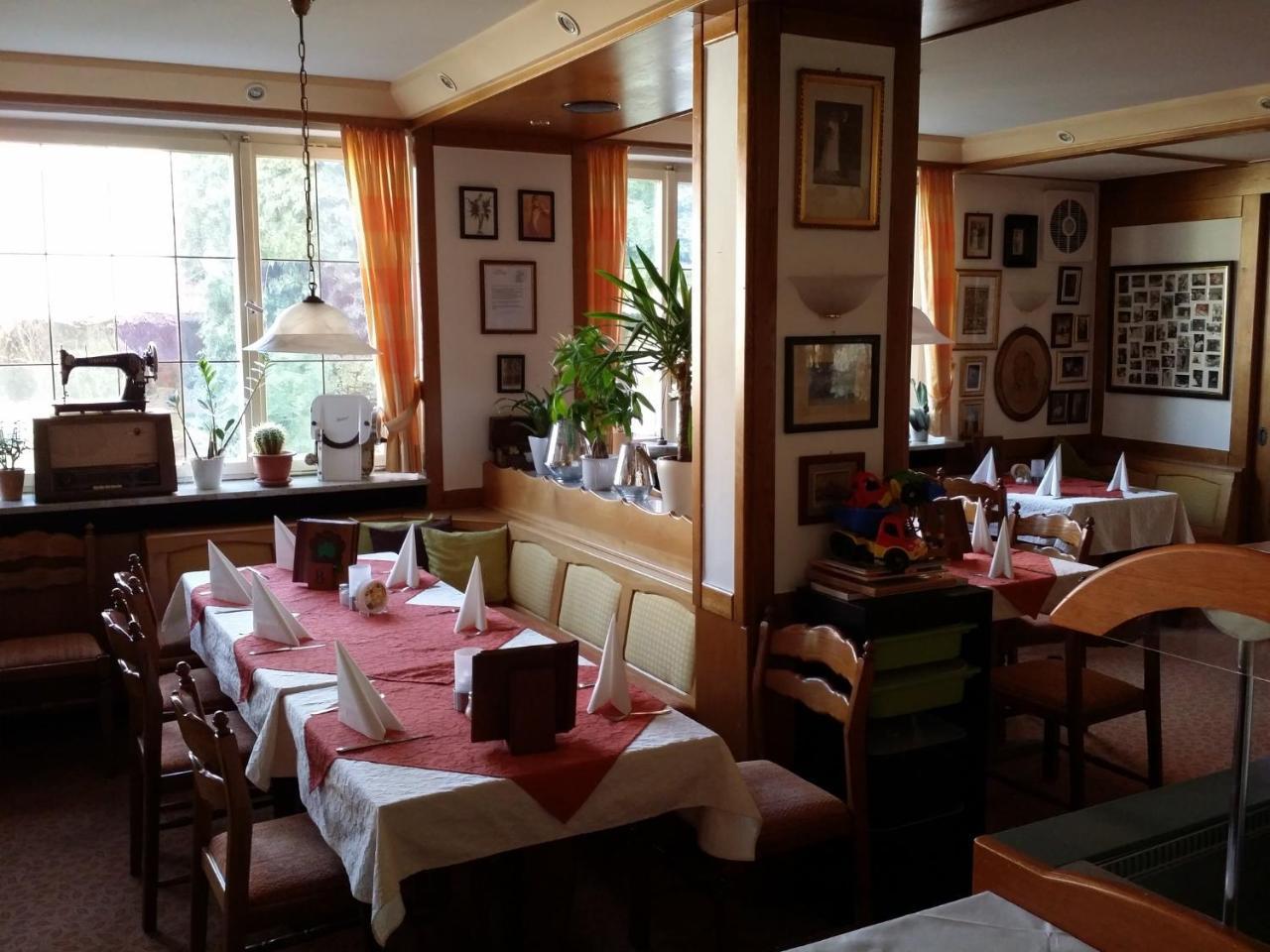 Hotel-Landgasthof Gruener Baum - Dittigheim Tauberbischofsheim Extérieur photo